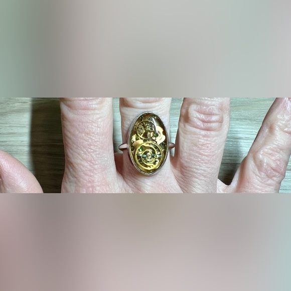 Vintage Designer Avon Silver Steampunk Gear Statement Ring, Size 7.5 - Picture 8 of 10